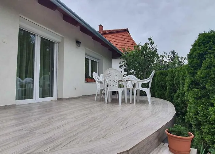 In - Balaton 39648 Casa de Férias *